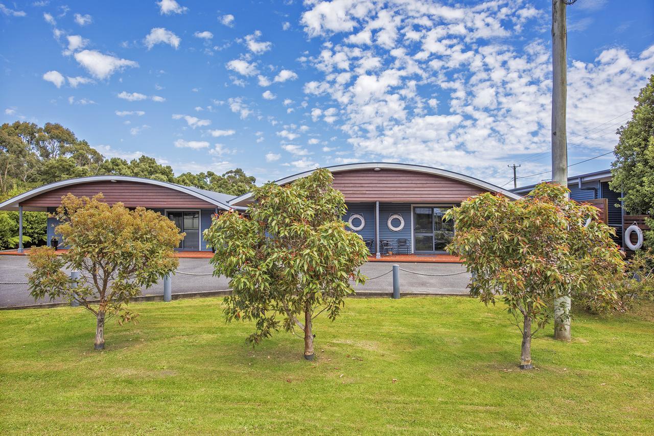 Strahan Bungalows Exterior foto
